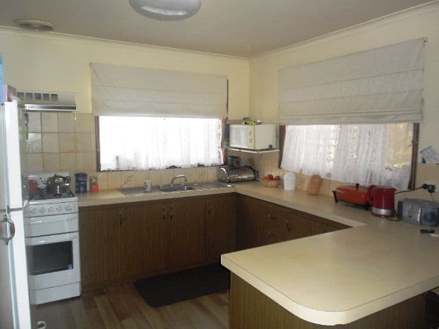 29 Hospital Street, HEATHCOTE VIC 3523, Heathcote - Thumbnail 2