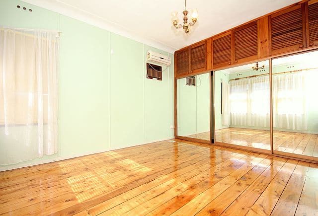 1 Kenward Avenue, CHESTER HILL NSW 2162, Chester Hill - Thumbnail 6