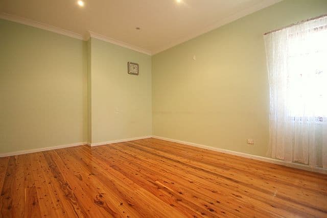 1 Kenward Avenue, CHESTER HILL NSW 2162, Chester Hill - Thumbnail 2