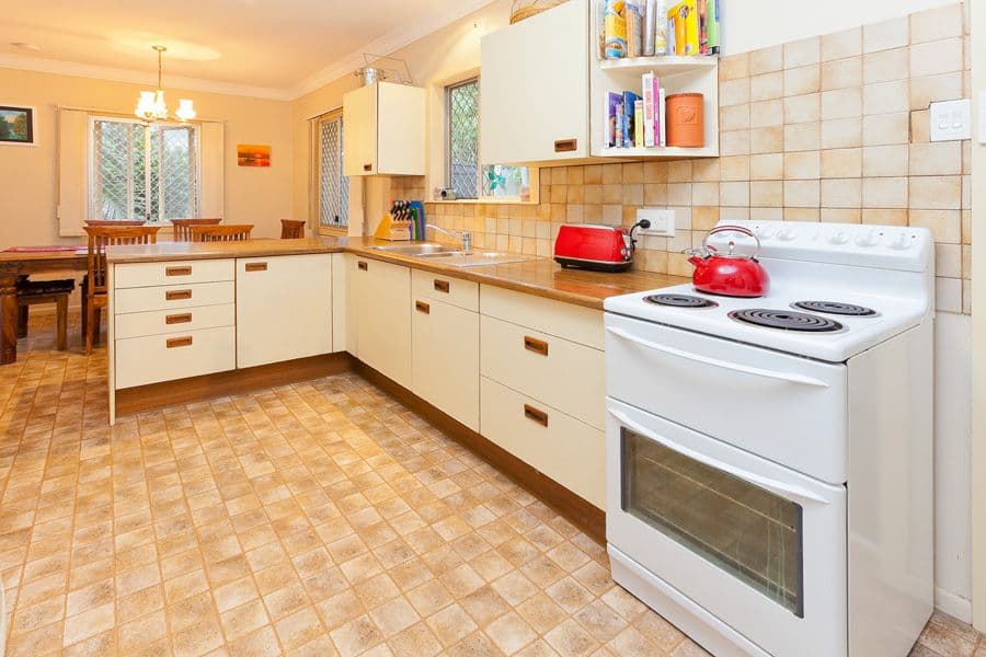 427 Nursery Road, HOLLAND PARK QLD 4121, Holland Park - Thumbnail 5