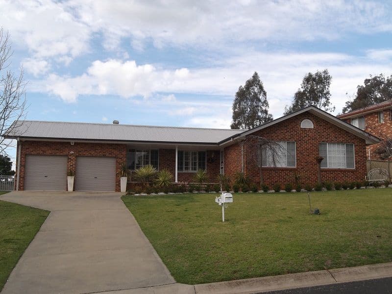 5 London Drive, COWRA NSW 2794, Cowra - Image 1