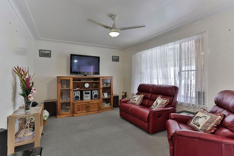 11 Berghofer Street, ROCKVILLE QLD 4350, Rockville - Thumbnail 2