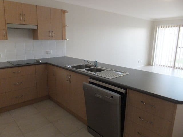 2/3 Wright Close, SINGLETON NSW 2330, Singleton - Thumbnail 3