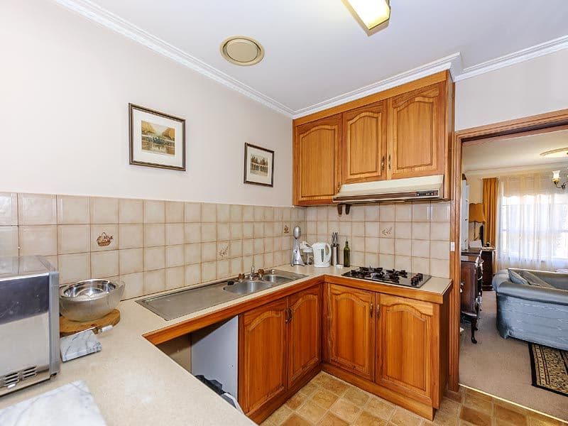 29 Blackburn Road, BLACKBURN VIC 3130, Blackburn - Thumbnail 3