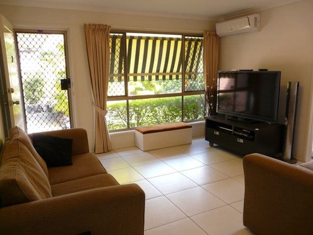 15 Hollywood Place, OXENFORD QLD 4210, Oxenford - Thumbnail 3