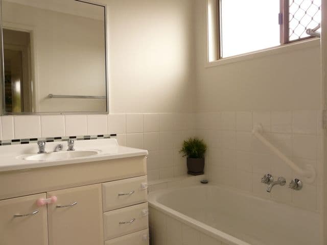 15 Hollywood Place, OXENFORD QLD 4210, Oxenford - Thumbnail 8
