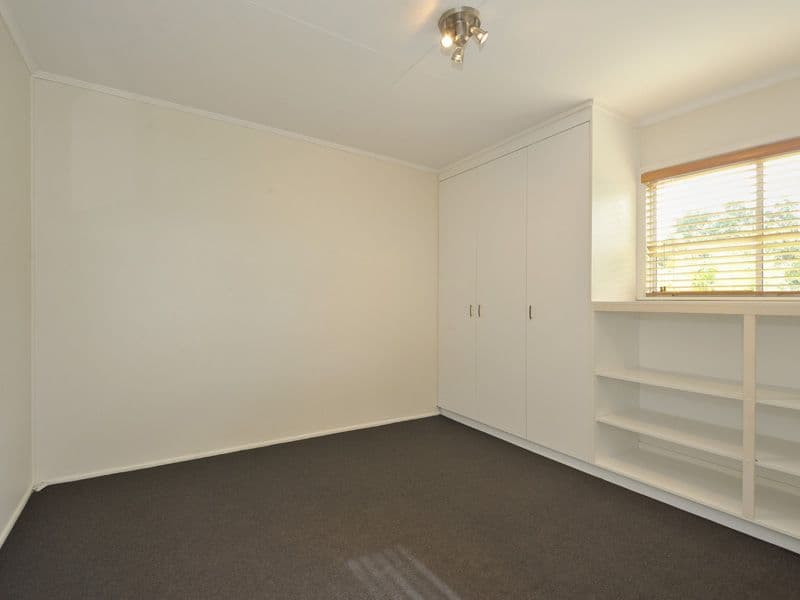 33 Maine Terrace, DECEPTION BAY QLD 4508, Deception Bay - Thumbnail 7