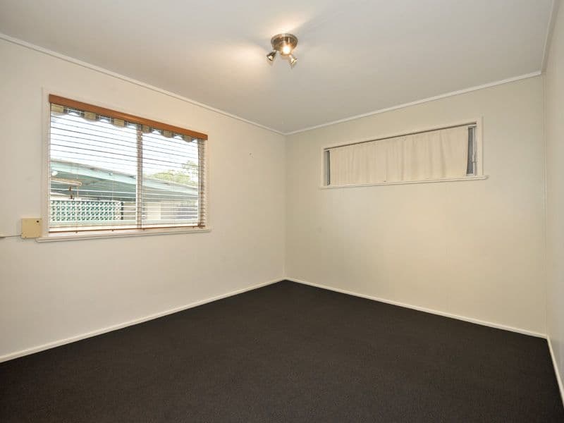 33 Maine Terrace, DECEPTION BAY QLD 4508, Deception Bay - Thumbnail 8