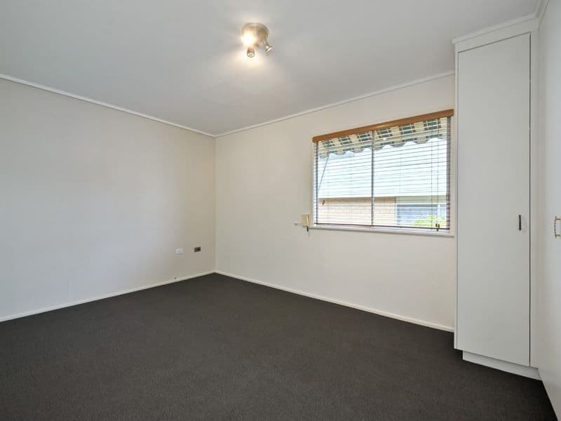 33 Maine Terrace, DECEPTION BAY QLD 4508, Deception Bay - Thumbnail 5