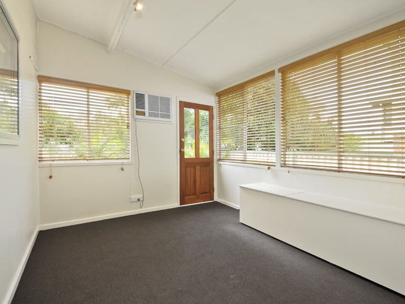 33 Maine Terrace, DECEPTION BAY QLD 4508, Deception Bay - Thumbnail 6