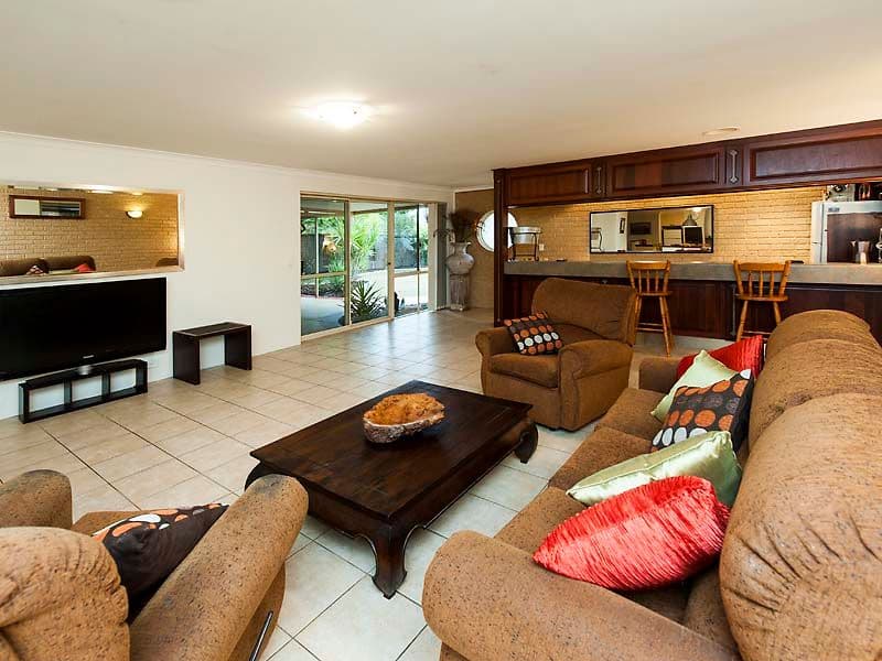 20 Moreton Crescent, WARNBRO WA 6169, Warnbro - Thumbnail 3