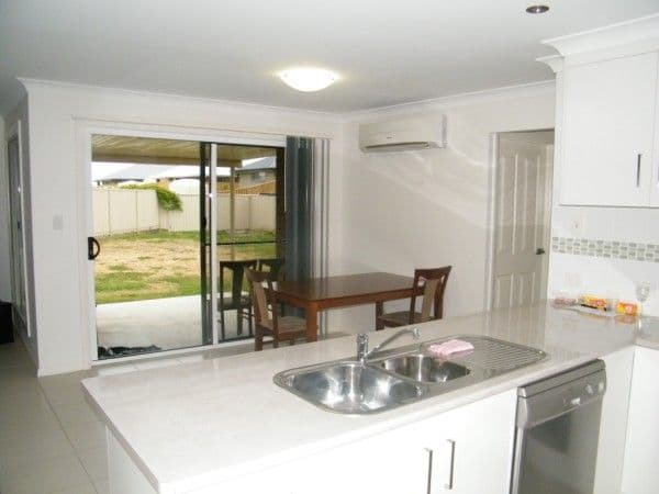 12 Lewis Street, CHINCHILLA QLD 4413, Chinchilla - Thumbnail 4