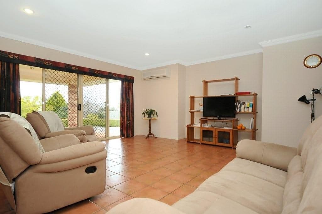 9 Powell Court, HIGHFIELDS QLD 4352, Highfields - Thumbnail 4