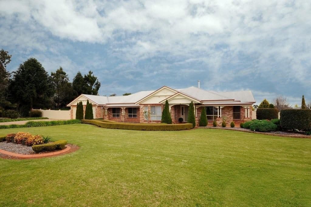 9 Powell Court, HIGHFIELDS QLD 4352, Highfields - Image 1