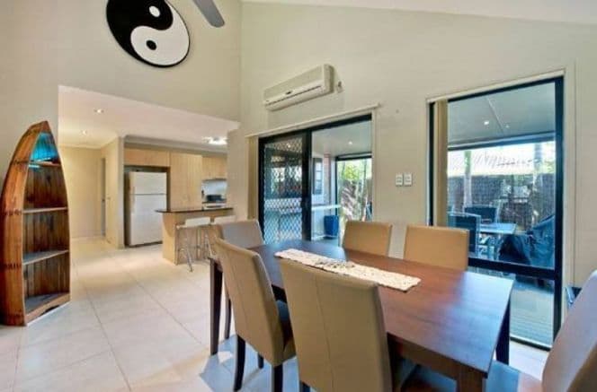 13 Thelma Avenue, BIGGERA WATERS QLD 4216, Biggera Waters - Thumbnail 2