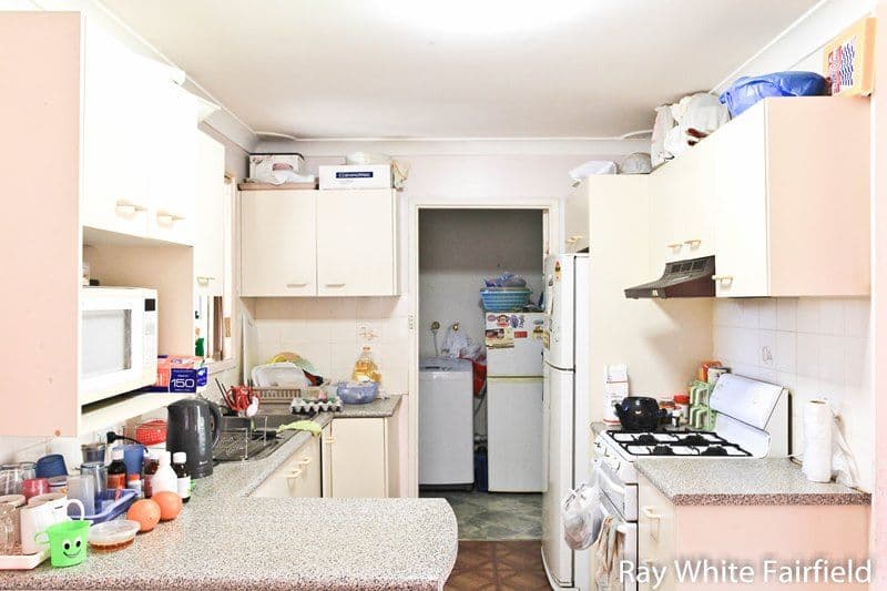 18 Parklea Parade, CANLEY HEIGHTS NSW 2166, Canley Heights - Thumbnail 3
