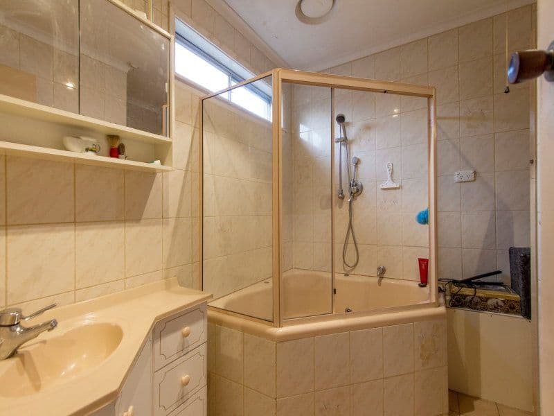 16 Bursaria Crescent, FRANKSTON NORTH VIC 3200, Frankston North - Thumbnail 4