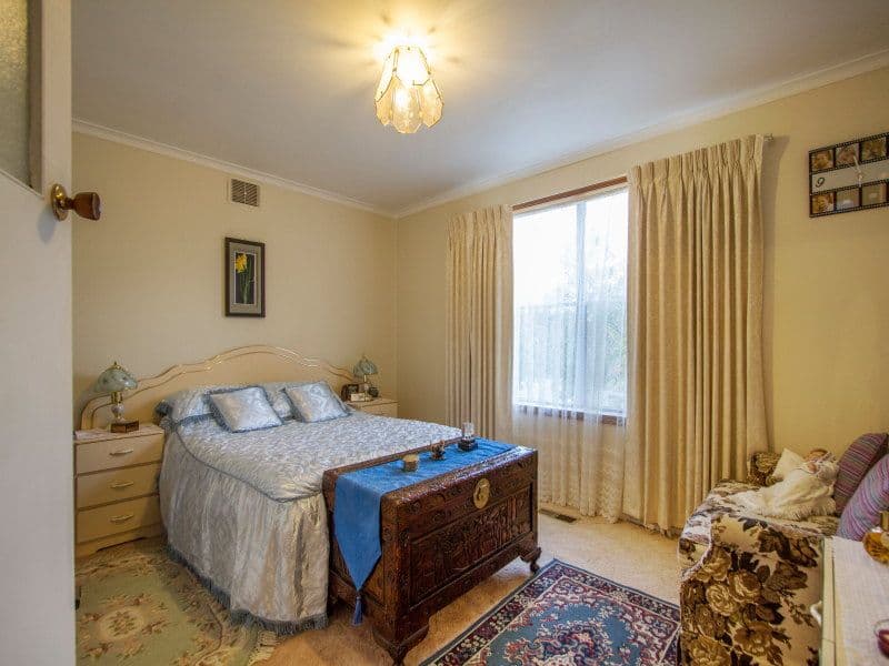 16 Bursaria Crescent, FRANKSTON NORTH VIC 3200, Frankston North - Thumbnail 5