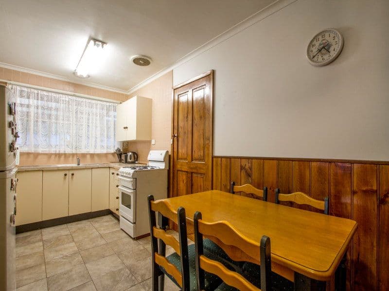 16 Bursaria Crescent, FRANKSTON NORTH VIC 3200, Frankston North - Thumbnail 2