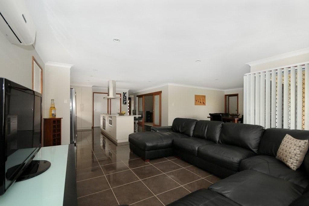 44 Sommariva Street, WESTBROOK QLD 4350, Westbrook - Thumbnail 3