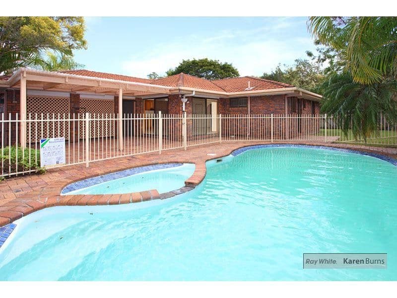 11 Halmore Place, CHAPEL HILL QLD 4069, Chapel Hill - Thumbnail 2
