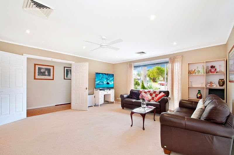 19 Delia Parade, ENGADINE NSW 2233, Engadine - Thumbnail 2