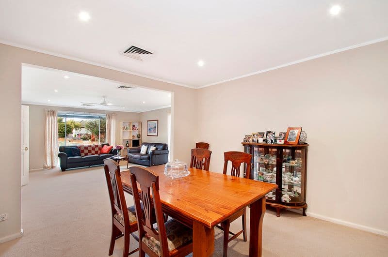 19 Delia Parade, ENGADINE NSW 2233, Engadine - Thumbnail 4