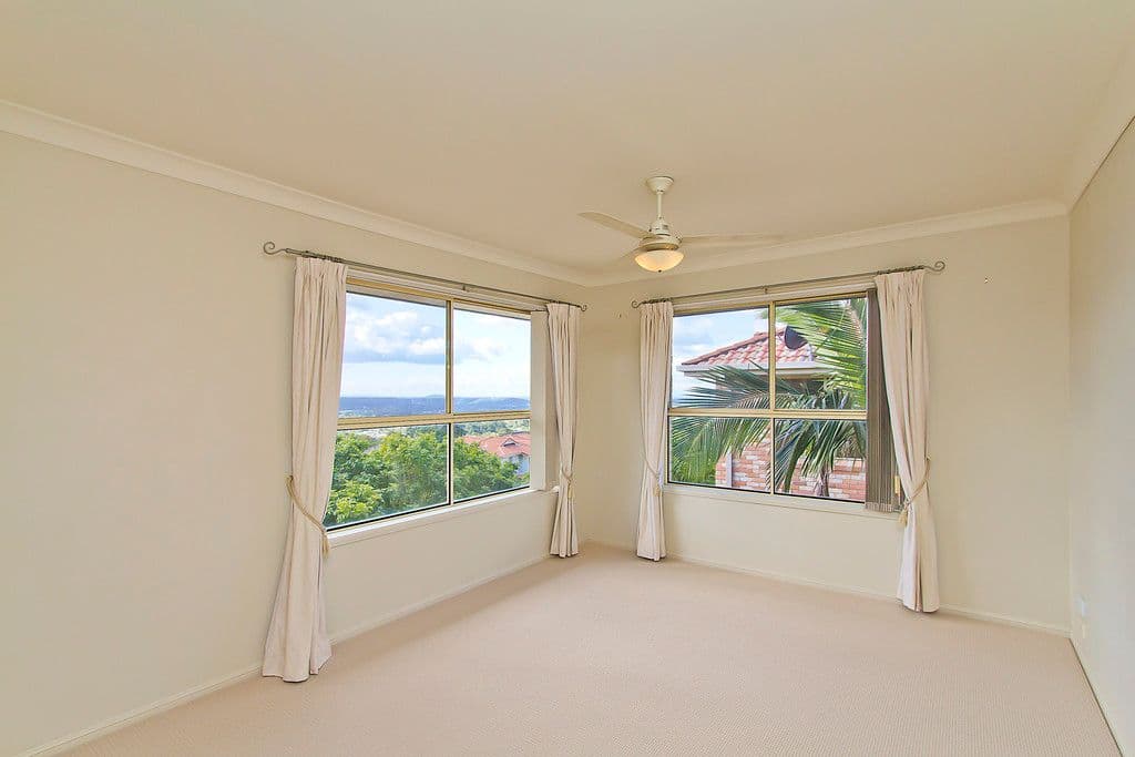 76 Kincaid Drive, HIGHLAND PARK QLD 4211, Highland Park - Thumbnail 5