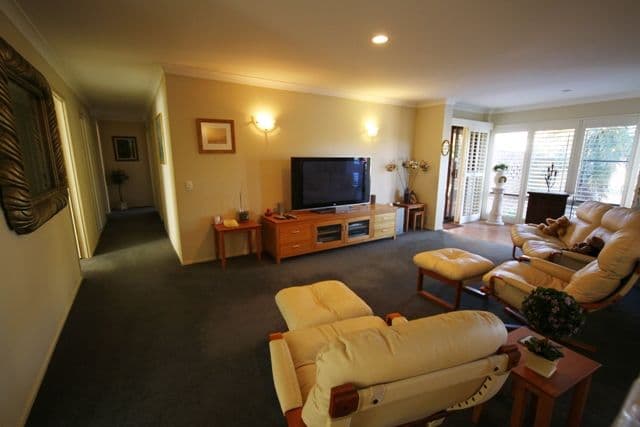 35 Lancelin Drive, MERMAID WATERS QLD 4218, Mermaid Waters - Thumbnail 3