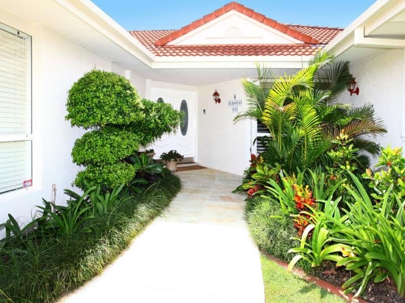 6 Deborah Avenue, BENOWA WATERS QLD 4217, Benowa - Thumbnail 4