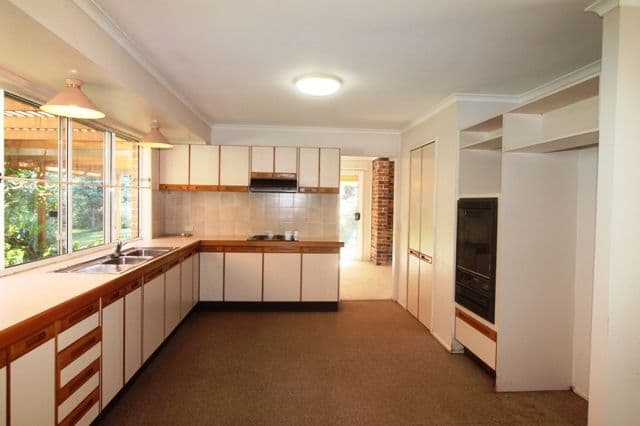 19 Richards Road, CAMP MOUNTAIN QLD 4520, Camp Mountain - Thumbnail 3