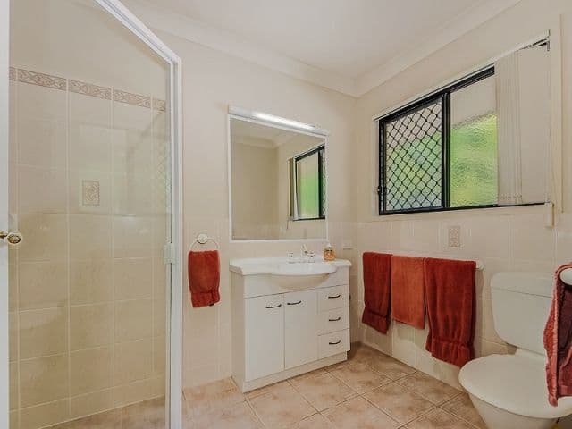 21 Chelmsford Place, PARKWOOD QLD 4214, Parkwood - Thumbnail 7