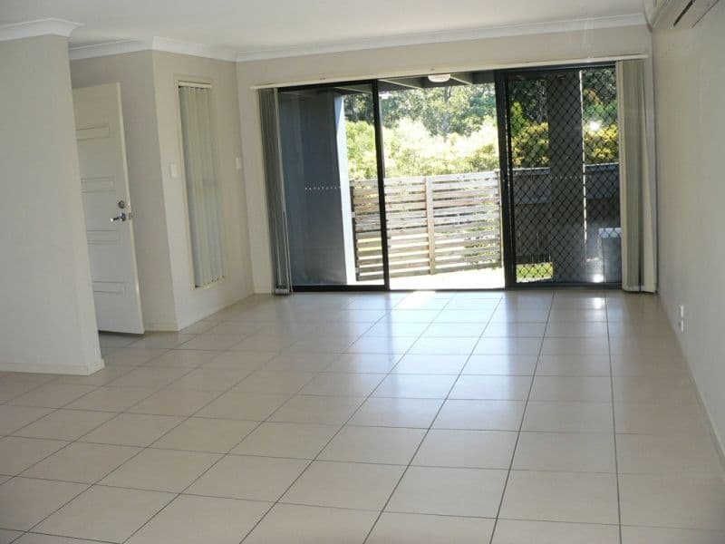 43 Barradeen Circuit, PACIFIC PINES QLD 4211, Pacific Pines - Thumbnail 4