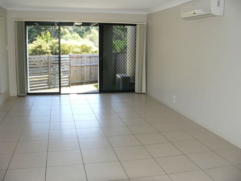 43 Barradeen Circuit, PACIFIC PINES QLD 4211, Pacific Pines - Thumbnail 3