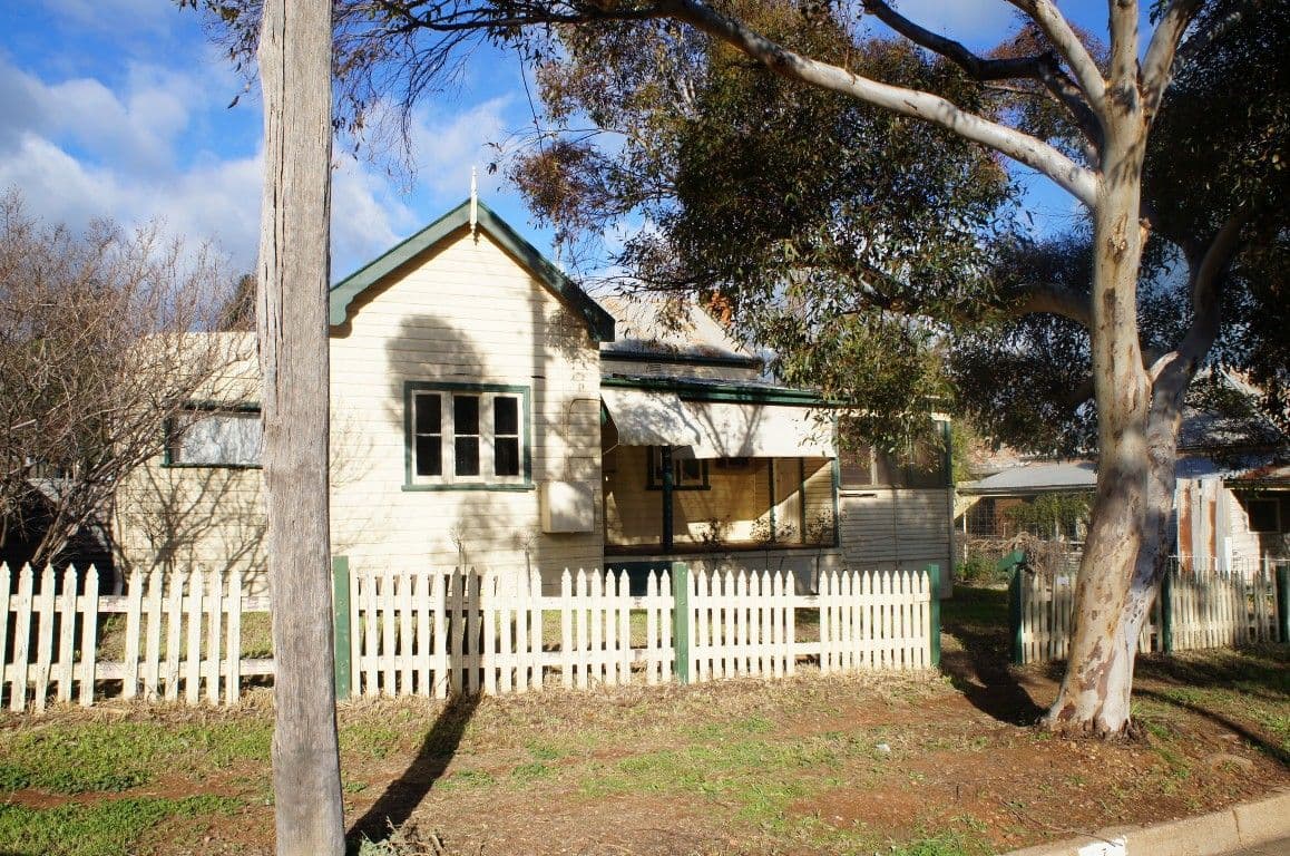 7 Napier Street, CONDOBOLIN NSW 2877, Condobolin - Image 1