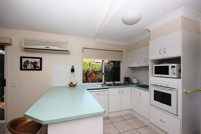 31 Firestone Drive, BANORA POINT NSW 2486, Banora Point - Thumbnail 2