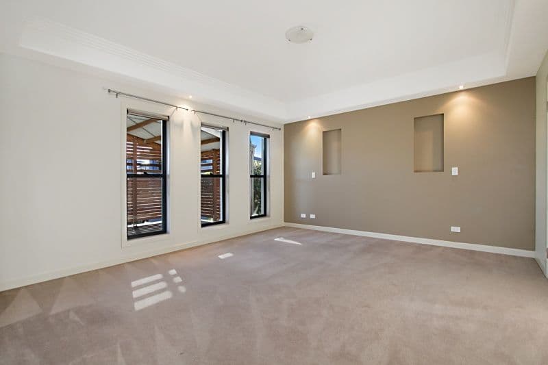 8 Meredith Street, EIGHT MILE PLAINS QLD 4113, Eight Mile Plains - Thumbnail 2