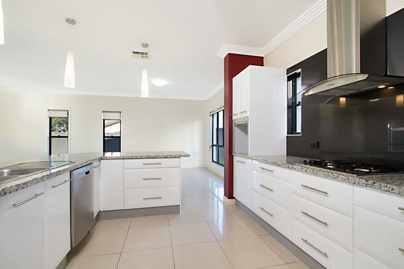8 Meredith Street, EIGHT MILE PLAINS QLD 4113, Eight Mile Plains - Image 1