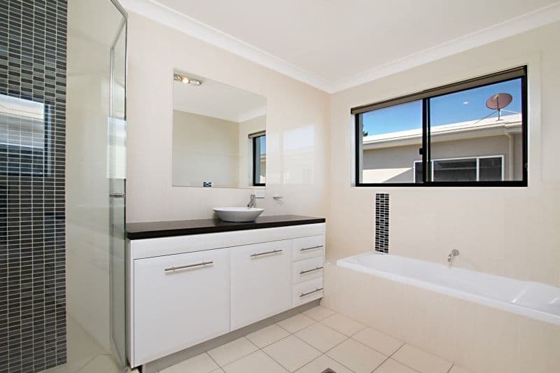 8 Meredith Street, EIGHT MILE PLAINS QLD 4113, Eight Mile Plains - Thumbnail 8