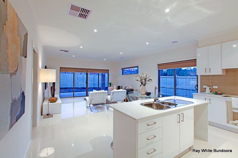 299 The Lakes Boulevard, SOUTH MORANG VIC 3752, South Morang - Thumbnail 3