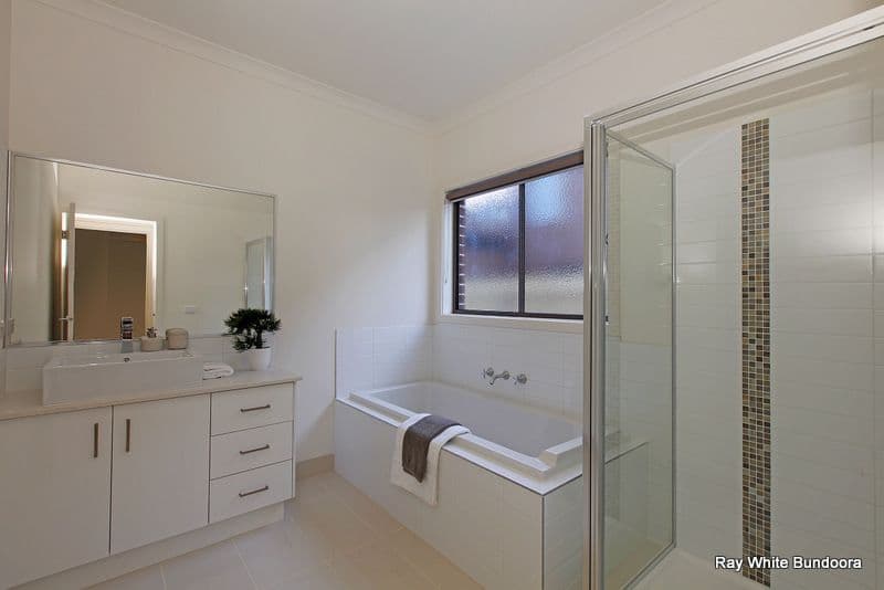 299 The Lakes Boulevard, SOUTH MORANG VIC 3752, South Morang - Thumbnail 8