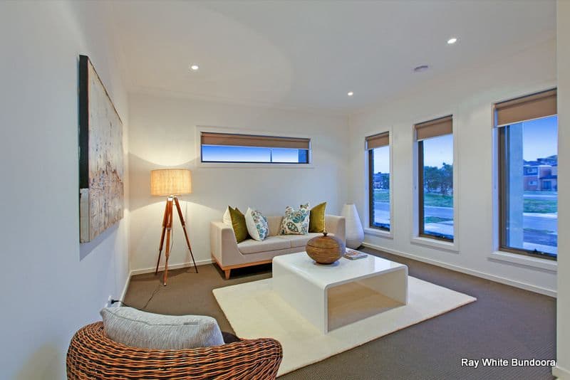 299 The Lakes Boulevard, SOUTH MORANG VIC 3752, South Morang - Thumbnail 2