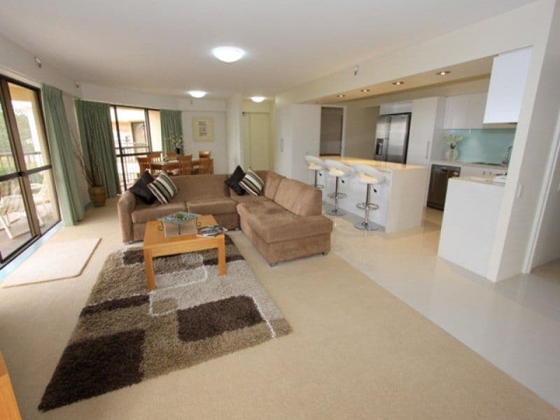 146 The Esplanade, BURLEIGH HEADS QLD 4220, Burleigh Heads - Thumbnail 4