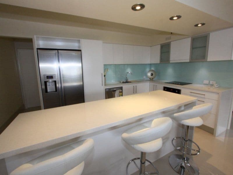 146 The Esplanade, BURLEIGH HEADS QLD 4220, Burleigh Heads - Thumbnail 2