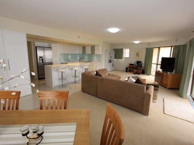 146 The Esplanade, BURLEIGH HEADS QLD 4220, Burleigh Heads - Thumbnail 5