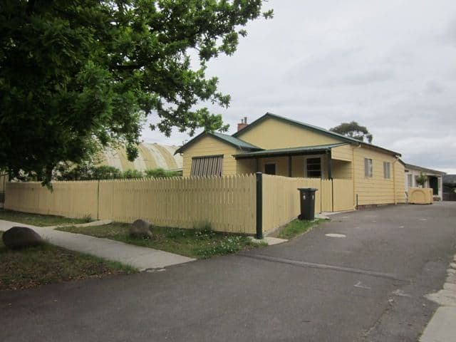 3/2 McEwan Avenue, OAKS ESTATE ACT 2620, Oaks Estate - Image 1