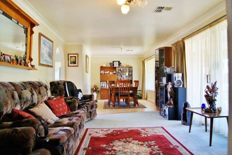 49 Fontenoy Street, YOUNG NSW 2594, Young - Thumbnail 2