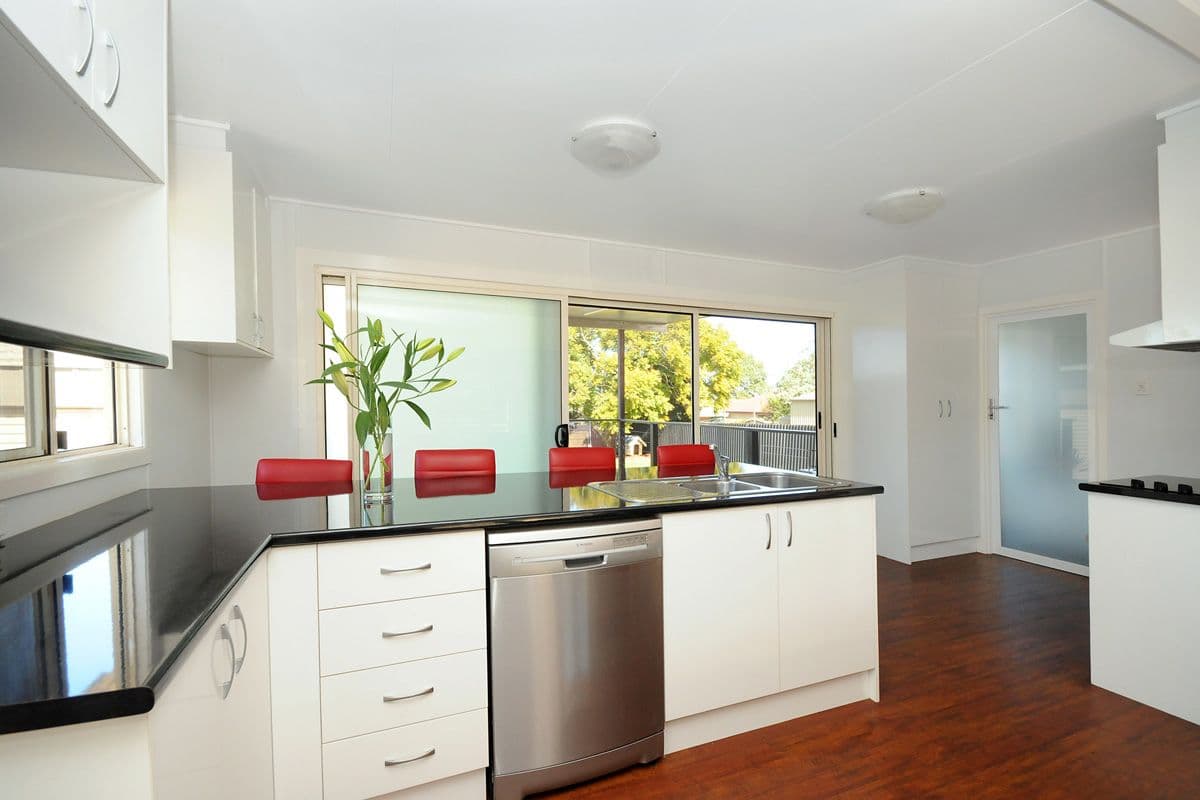 28 Friend Street, Harristown QLD 4350, Harristown - Thumbnail 4