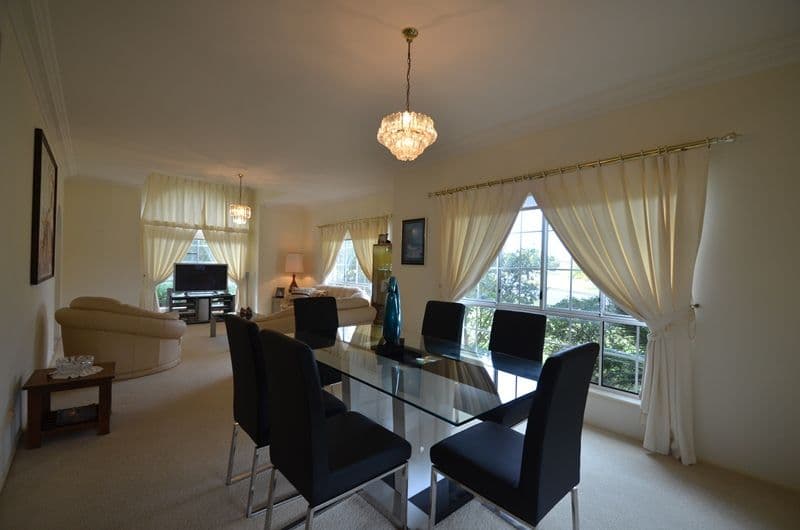 7 Arun Drive, ARUNDEL QLD 4214, Arundel - Thumbnail 5
