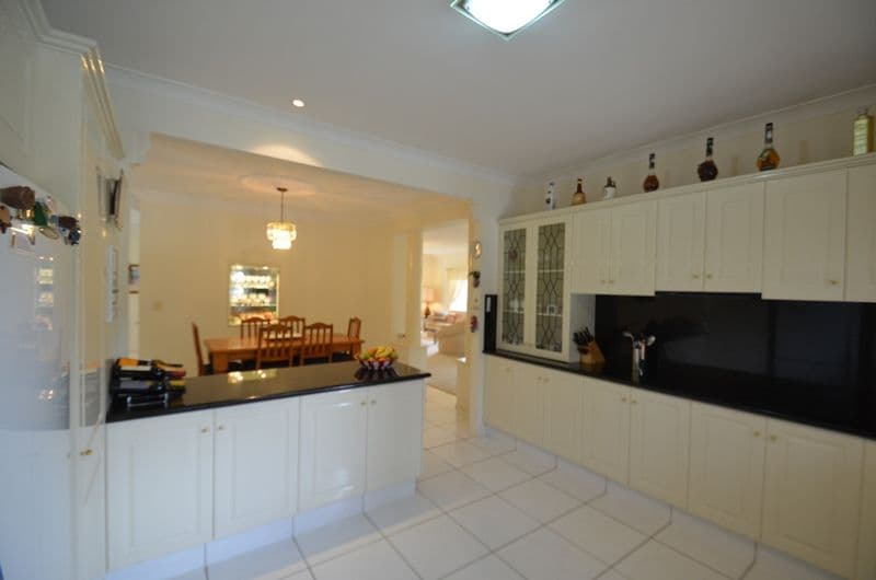 7 Arun Drive, ARUNDEL QLD 4214, Arundel - Thumbnail 6